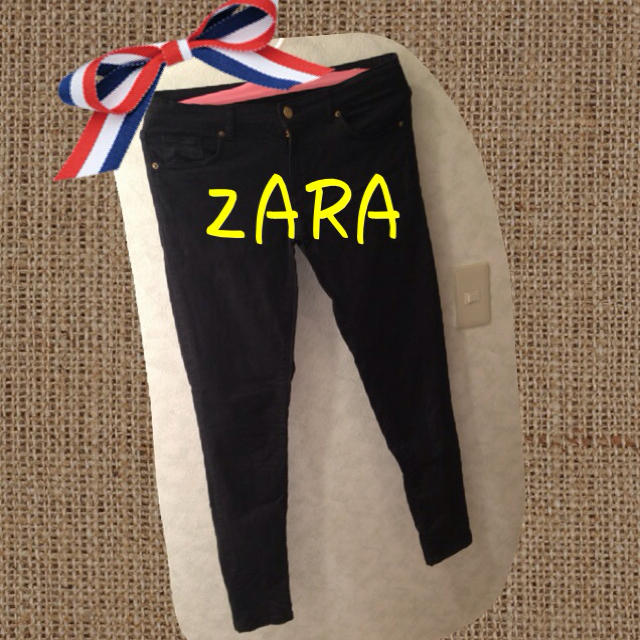ZARA(ザラ)のZARA スキニーパンツ レディースのパンツ(カジュアルパンツ)の商品写真