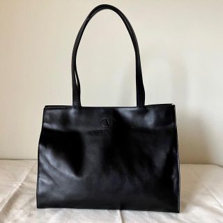 VALENTINO レザートートバッグ ショルダー可能 ヴァレンティノ 新品