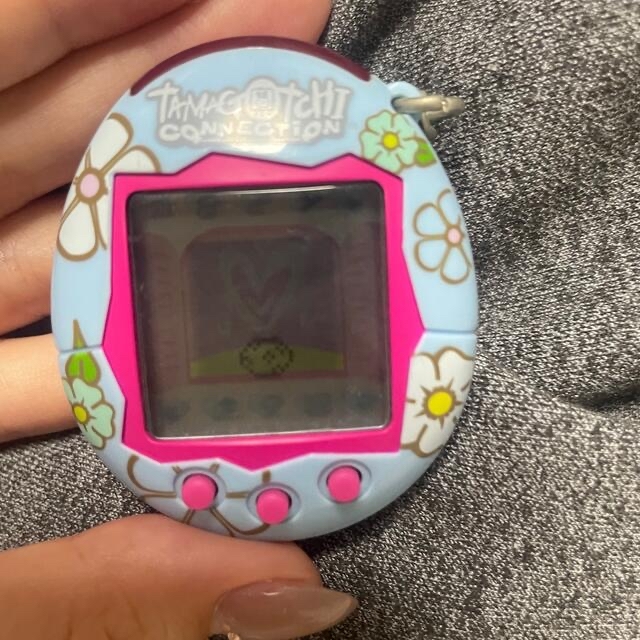 たまごっち　海外　Tamagotchi Connection V2 2