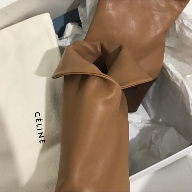 celine(セリーヌ)のセリーヌ フィービー期 アンクルブーツ Wrap Bootie 38.5 レディースの靴/シューズ(ブーティ)の商品写真