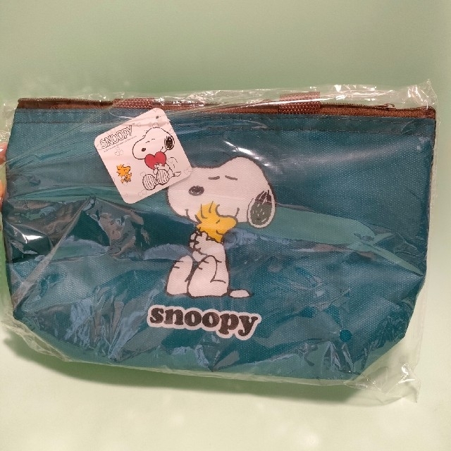 SNOOPY(スヌーピー)のスヌーピー◆保冷保温バッグ ピーナッツ エンタメ/ホビーのコレクション(ノベルティグッズ)の商品写真