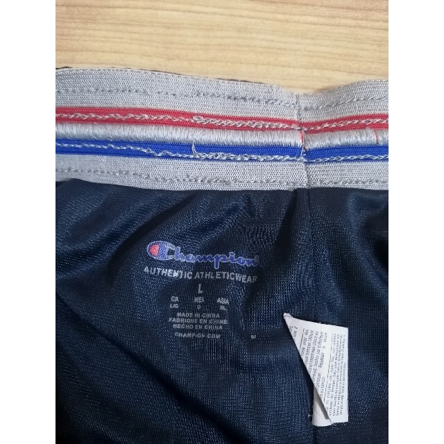 Champion(チャンピオン)のChampion チャンピオン ハーフパンツ ショートパンツ 短パン 紺色 XL メンズのパンツ(ショートパンツ)の商品写真
