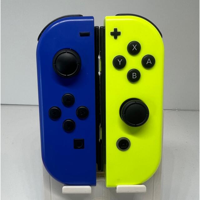 Nintendo Switch(ニンテンドースイッチ)の人気カラー ス Switch ブルー・イエロー ジョイコン　グリップセット エンタメ/ホビーのゲームソフト/ゲーム機本体(家庭用ゲーム機本体)の商品写真