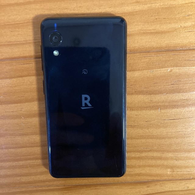 Rakuten Mini  黒中古美品 スマホ/家電/カメラのスマートフォン/携帯電話(スマートフォン本体)の商品写真