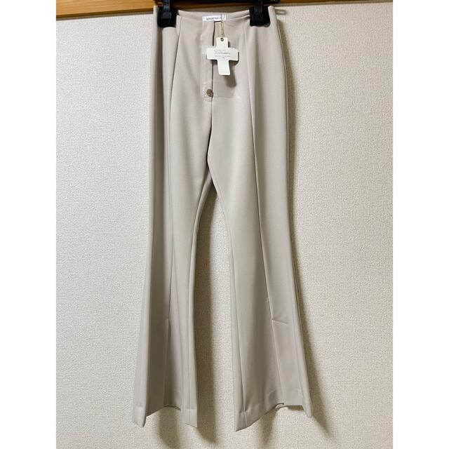 Rosary moon(ロザリームーン)のCenter Vent Flare Pants / Rosarymoon レディースのパンツ(カジュアルパンツ)の商品写真