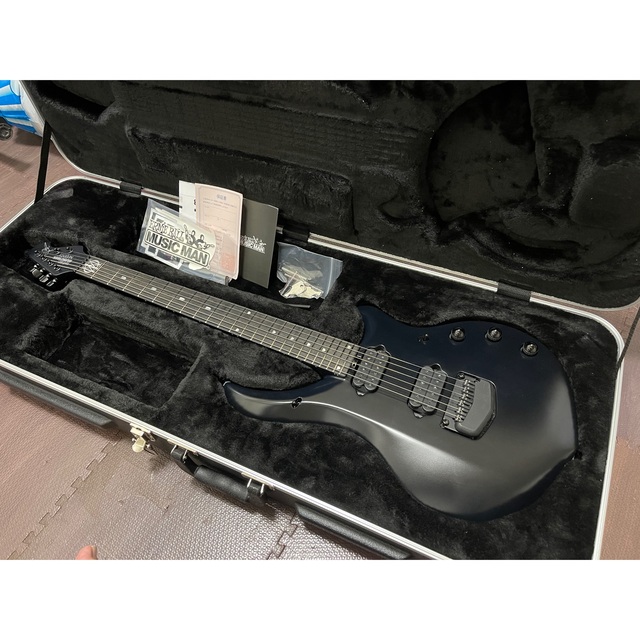 100%正規品 MUSICMAN Majesty 6 Stealth Black エレキギター