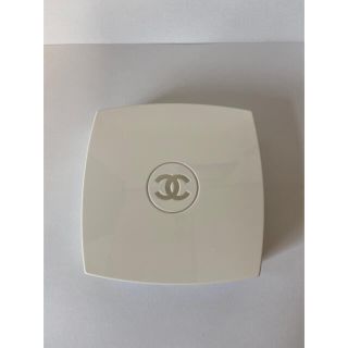 シャネル(CHANEL)のシャネル　ル ブラン コンパクト ラディアンス　10ベージュ(ファンデーション)