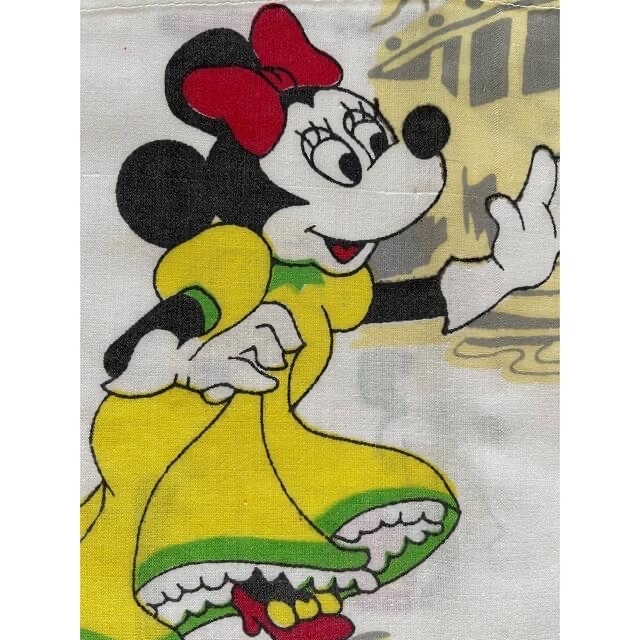 Disney(ディズニー)のUsed ディズニー　パーク柄　ビンテージシーツ ハンドメイドの素材/材料(生地/糸)の商品写真