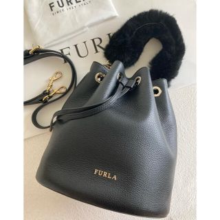 フルラ(Furla)の極美品　フルラ　レア★ファーハンドル　ドローストリング　ショルダーバッグ(ショルダーバッグ)