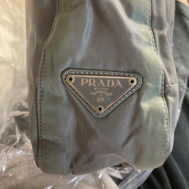 PRADA プラダ ナイロン ショルダーバッグ オリーブ バッグ