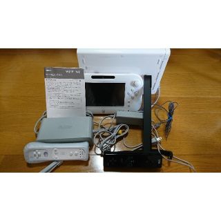 ウィーユー(Wii U)のWiiU(シロ)/32G/マリオカート8他ソフト付き(家庭用ゲーム機本体)