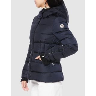 モンクレール フリルの通販 900点以上 | MONCLERを買うならラクマ