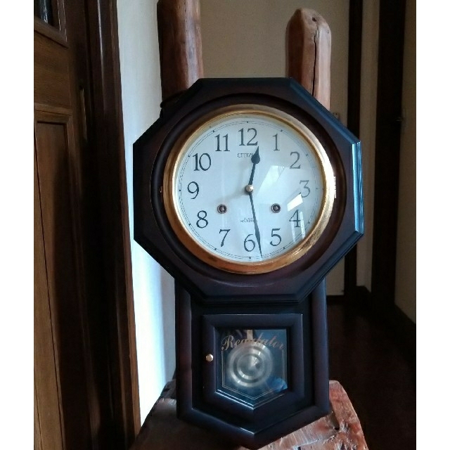 80s  CITIZEN 木製振り子掛け時計　柱時計　動きますが難ありです。 インテリア/住まい/日用品のインテリア小物(掛時計/柱時計)の商品写真