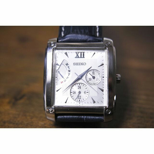 SEIKO　セイコー　デイデイト　レトログラード　スクエア　稼働中　クォーツ メンズの時計(腕時計(アナログ))の商品写真
