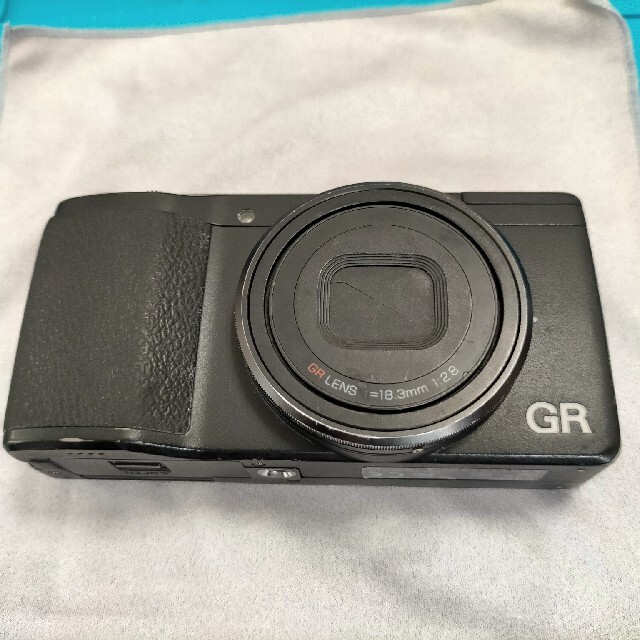 RICOH GR APS-C デジタルカメラ スマホ/家電/カメラのカメラ(コンパクトデジタルカメラ)の商品写真