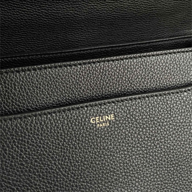 celine(セリーヌ)の【未使用】CELINE 16 ミディアム ブラック レディースのバッグ(ハンドバッグ)の商品写真