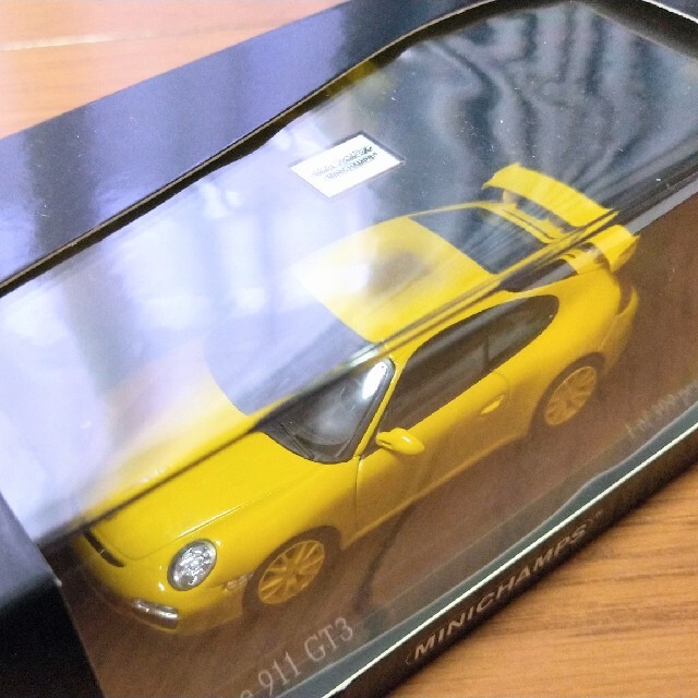 ミニチャンプス 1/43 ポルシェ 911 GT3 (997 II) 2009 4