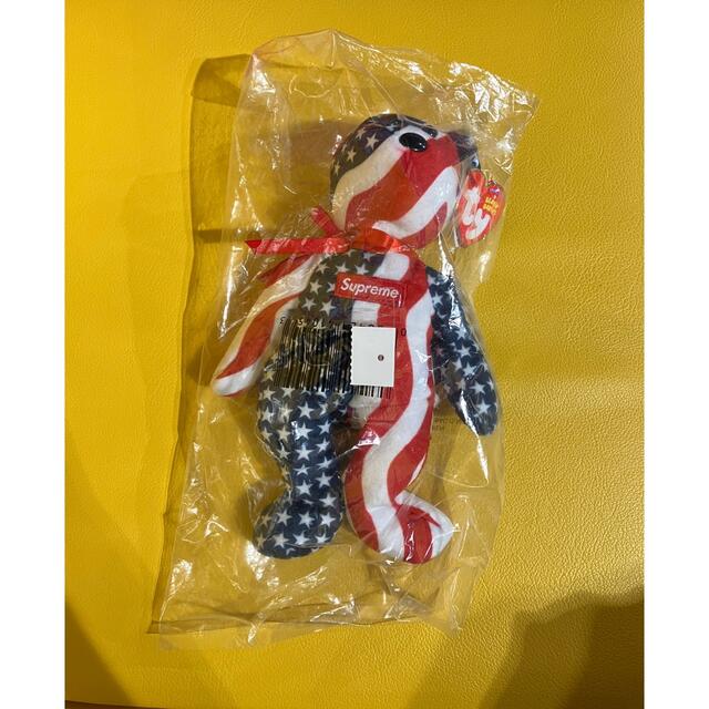 Supreme(シュプリーム)のSupreme / ty Beanie Baby "Flag" エンタメ/ホビーのおもちゃ/ぬいぐるみ(ぬいぐるみ)の商品写真