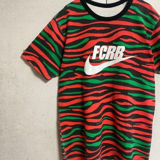 ナイキ(NIKE)のNIKE FCRB/総柄　デカロゴ　プリントTシャツ　メンズMサイズ(Tシャツ/カットソー(半袖/袖なし))