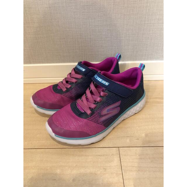 SKECHERS(スケッチャーズ)のSKECHRS スニーカー21cm キッズ/ベビー/マタニティのキッズ靴/シューズ(15cm~)(スニーカー)の商品写真