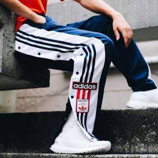 アディダス(adidas)のadidasトラックパンツ(その他)