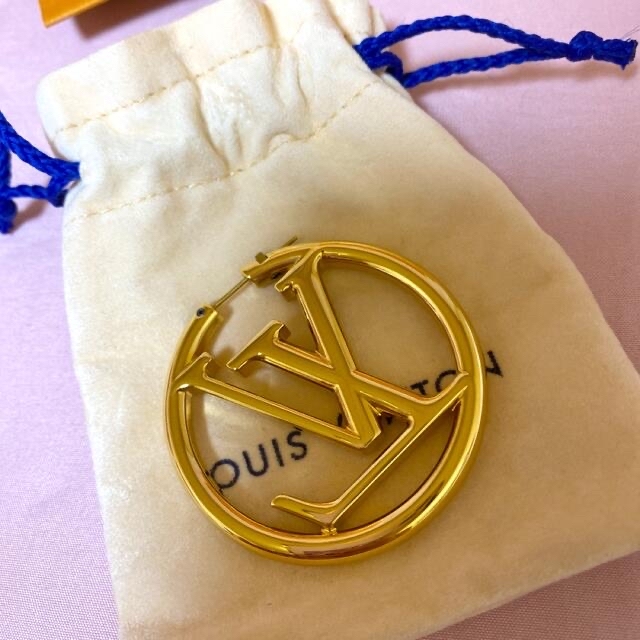 LOUIS VUITTON - ♡LOUIS VUITTON♡ルイヴィトンロゴピアス♡の通販 by