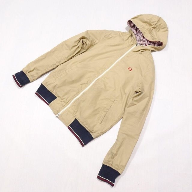 FRED PERRY(フレッドペリー)のFRED PERRY　フレッドペリー　リバーシブル　チェック　ナイロン　パーカー メンズのトップス(パーカー)の商品写真