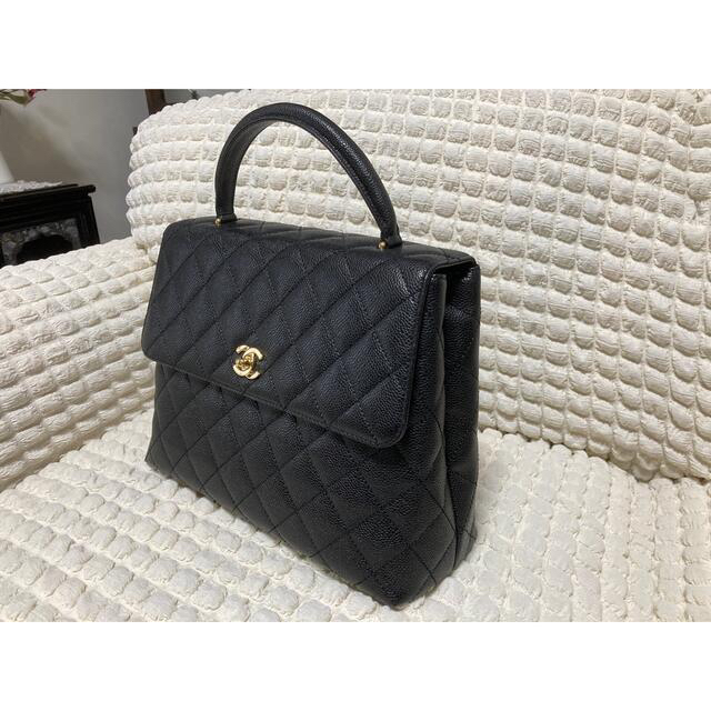 CHANEL(シャネル)のシリアル有】シャネル　マトラッセ　キャビアスキン　ゴールド金具 レディースのバッグ(ハンドバッグ)の商品写真