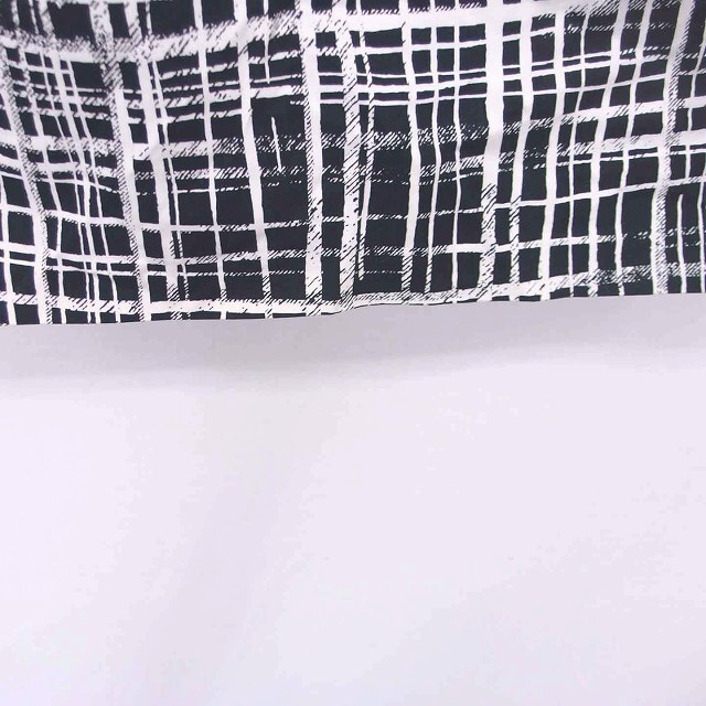 自由区(ジユウク)の自由区 オンワード樫山 台形 スカート ひざ丈 38 アイボリー ブラック レディースのスカート(ひざ丈スカート)の商品写真
