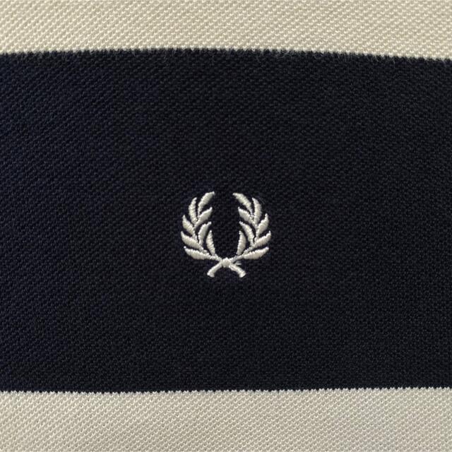 FRED PERRY(フレッドペリー)のフレッドペリー　ポロシャツ　ワンポイントロゴ　半袖シャツ　ボーダー　XLサイズ メンズのトップス(ポロシャツ)の商品写真