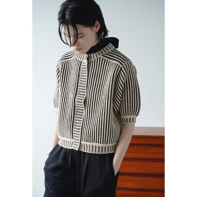 CLANE STRIPE CABLE HALF SLEEVE CARDIGAN