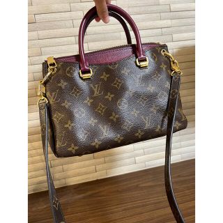 ルイヴィトン(LOUIS VUITTON)のルイヴィトン　バック(ショルダーバッグ)