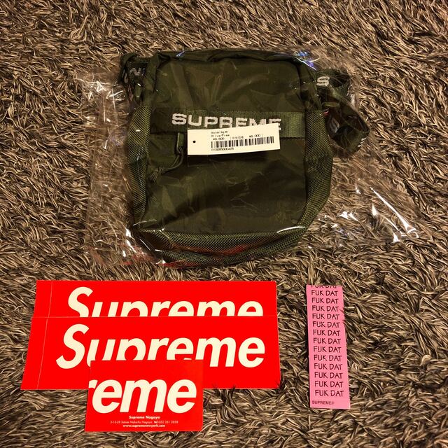 Supreme(シュプリーム)のSupreme Shoulder Bag 22fw オリーブ メンズのバッグ(ショルダーバッグ)の商品写真