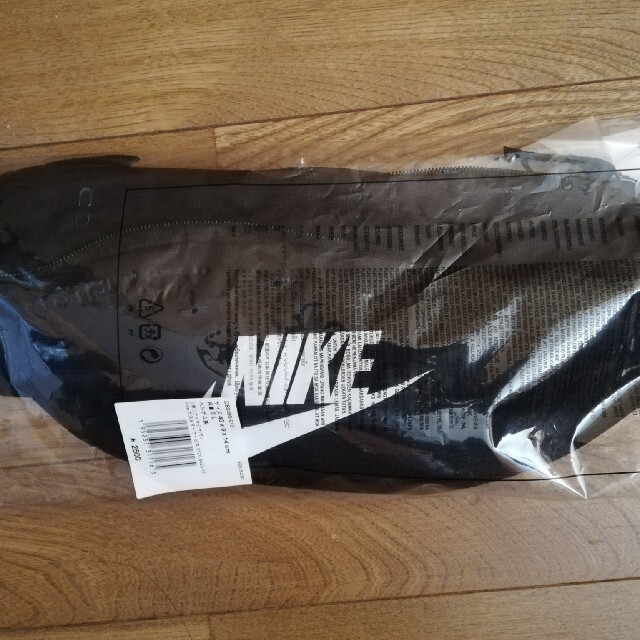 NIKE(ナイキ)のナイキ ヘリテージ ヒップパック ウエストポーチ ブラック DB0490 レディースのバッグ(ボディバッグ/ウエストポーチ)の商品写真