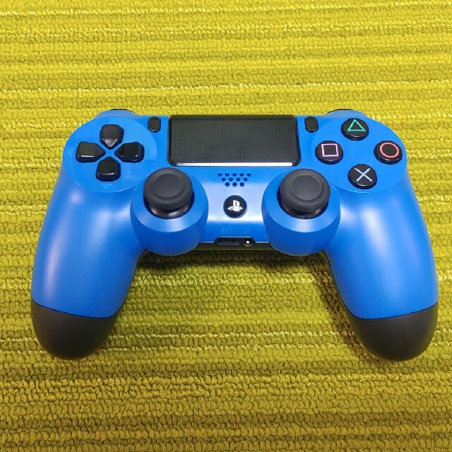 デュアルショック4　PS4用コントローラー エンタメ/ホビーのゲームソフト/ゲーム機本体(その他)の商品写真