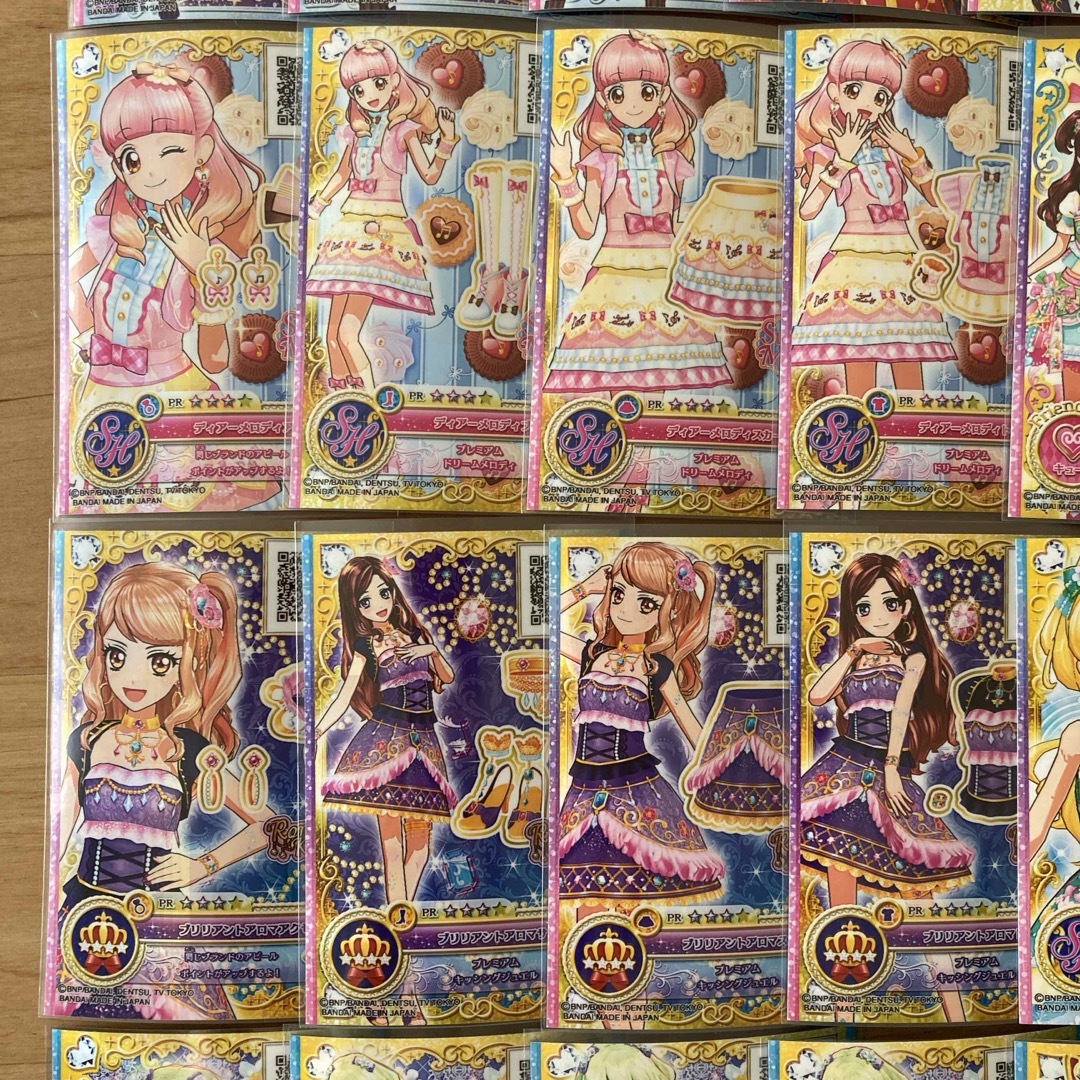 アイカツ!(アイカツ)の【slngscgl様専用】アイカツ！カードまとめ売り 40枚 エンタメ/ホビーのトレーディングカード(シングルカード)の商品写真