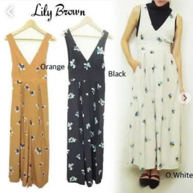 Lily Brown(リリーブラウン)のLilly Brown 花柄サロペット（アイボリー） レディースのパンツ(サロペット/オーバーオール)の商品写真