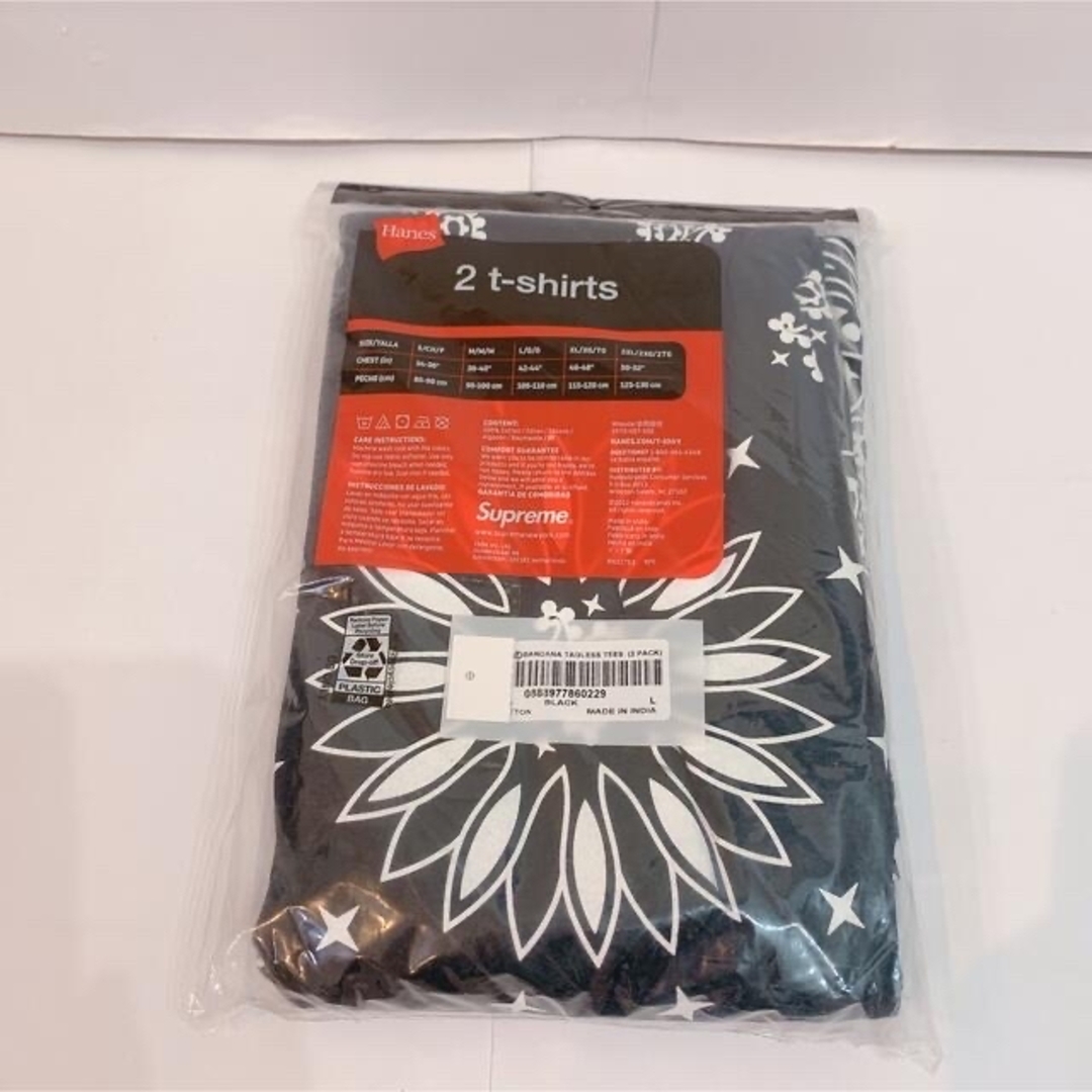 Supreme(シュプリーム)の黒 L Supreme Hanes Bandana Tees バンダナTシャツ メンズのトップス(Tシャツ/カットソー(半袖/袖なし))の商品写真