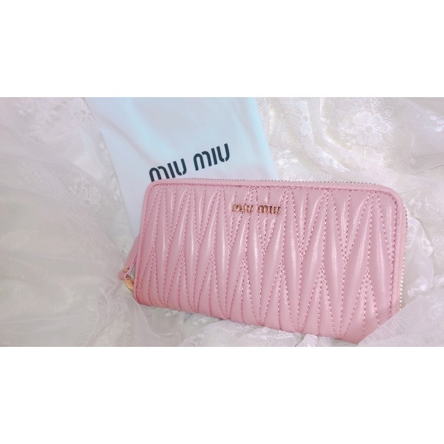 miumiu 長財布 マテラッセ　即購入可能