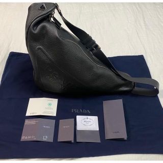 プラダ(PRADA)の寝起き一重様専用PRADA トライアングルレザー　ショルダーバッグ2022SS(ボディーバッグ)