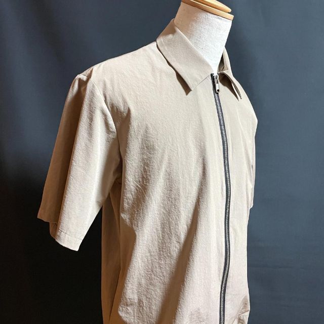 STUDIOUS(ステュディオス)のSTUDIOUS  ジップシャツ 半袖 サイズ メンズのトップス(Tシャツ/カットソー(半袖/袖なし))の商品写真