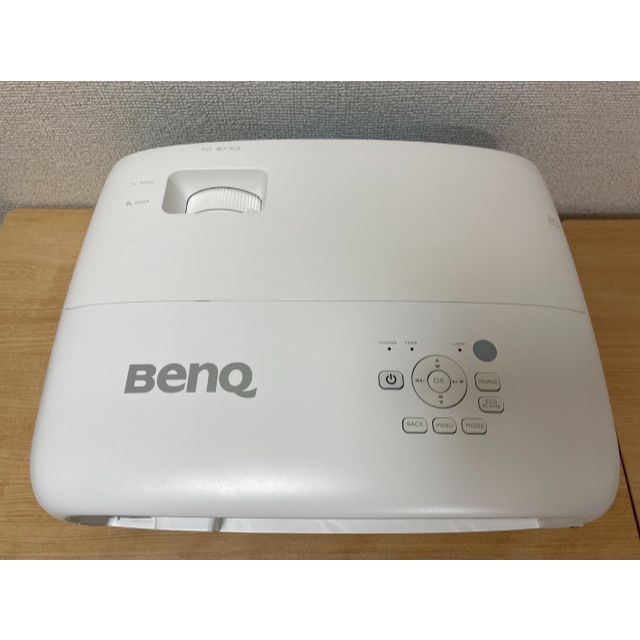 ベンキュー BenQ プロジェクター TK800 4K HDR10対応 スマホ/家電/カメラのテレビ/映像機器(プロジェクター)の商品写真