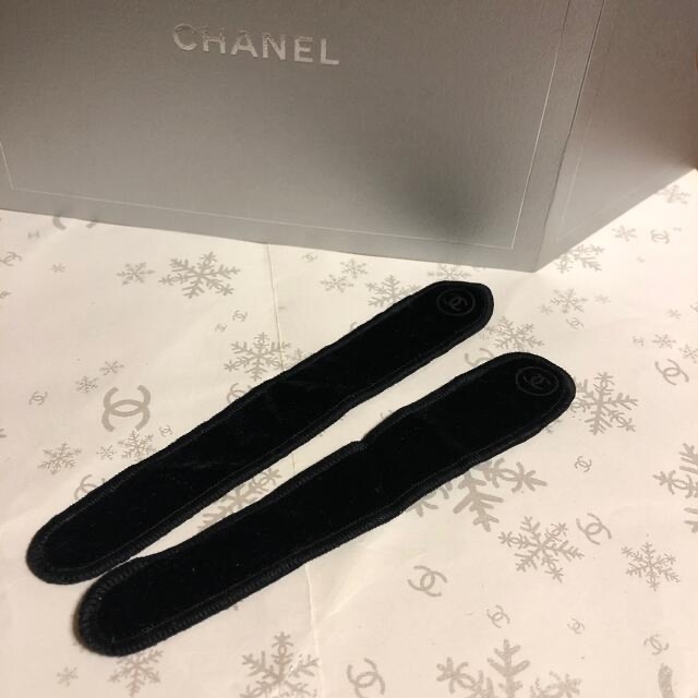 CHANEL(シャネル)のシャネル★メイクブラシ用ベロアケース2セット★非売品★未使用品 エンタメ/ホビーのコレクション(その他)の商品写真