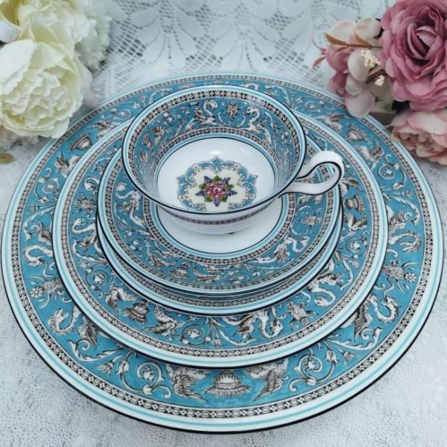 【極美品!!】☆★Wedgwoodフロレンティーン★☆５ピースセット①