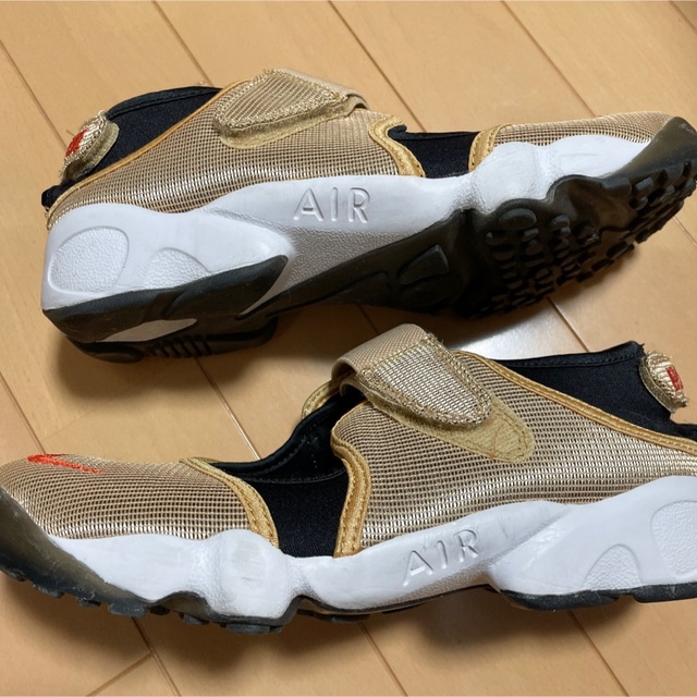 NIKE WMNS AIR RIFT エアリフト ゴールド 26cm