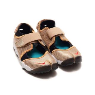 ナイキ(NIKE)のNIKE WMNS AIR RIFT エアリフト ゴールド 26cm(スニーカー)