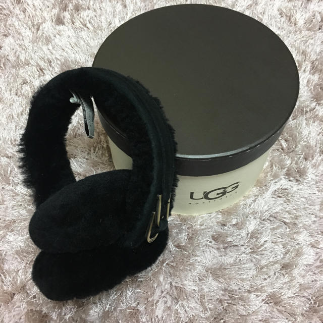 UGG(アグ)の元旦限定値下げ！！  UGG イヤーマフ ブラック レディースのファッション小物(イヤーマフ)の商品写真