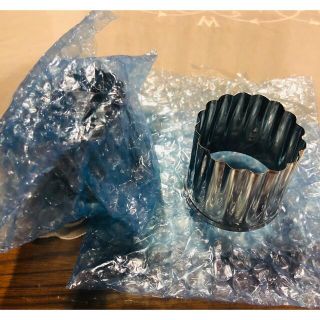 【新品】スコーン型　菊　直径5cm 2つ(調理道具/製菓道具)