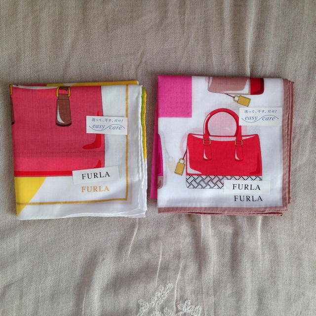 Furla(フルラ)のお値下げしました☆フルラ☆未使用ハンカチ2枚セット レディースのファッション小物(ハンカチ)の商品写真