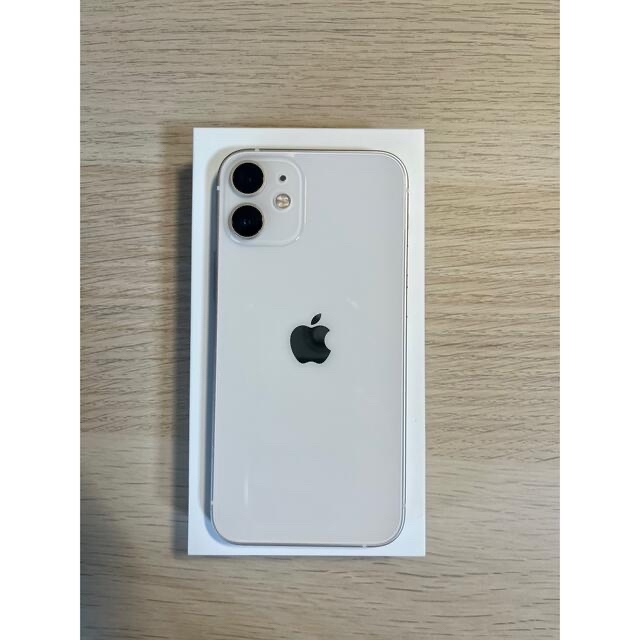 iPhone(アイフォーン)のiPhone12mini 本体 128GB ホワイト スマホ/家電/カメラのスマートフォン/携帯電話(スマートフォン本体)の商品写真